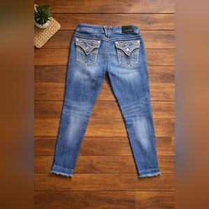 Vigoss “The New York Skinny” Jeans Size 7/8 | Studded Pocket Embellished